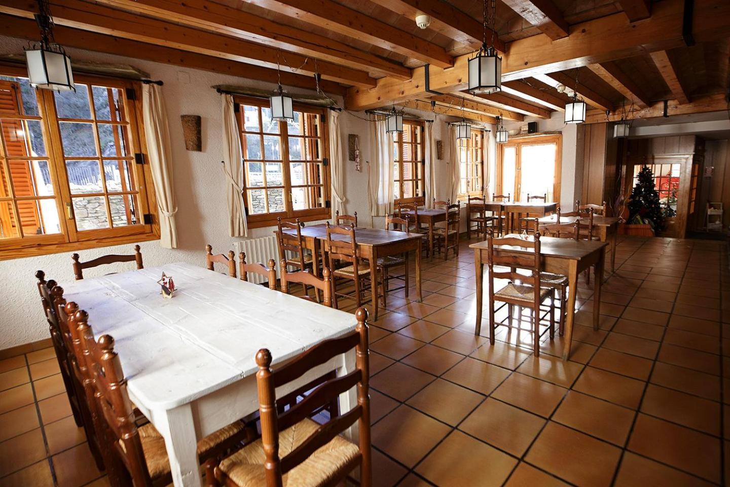 Hotel Lamoga Llavorsi ภายนอก รูปภาพ